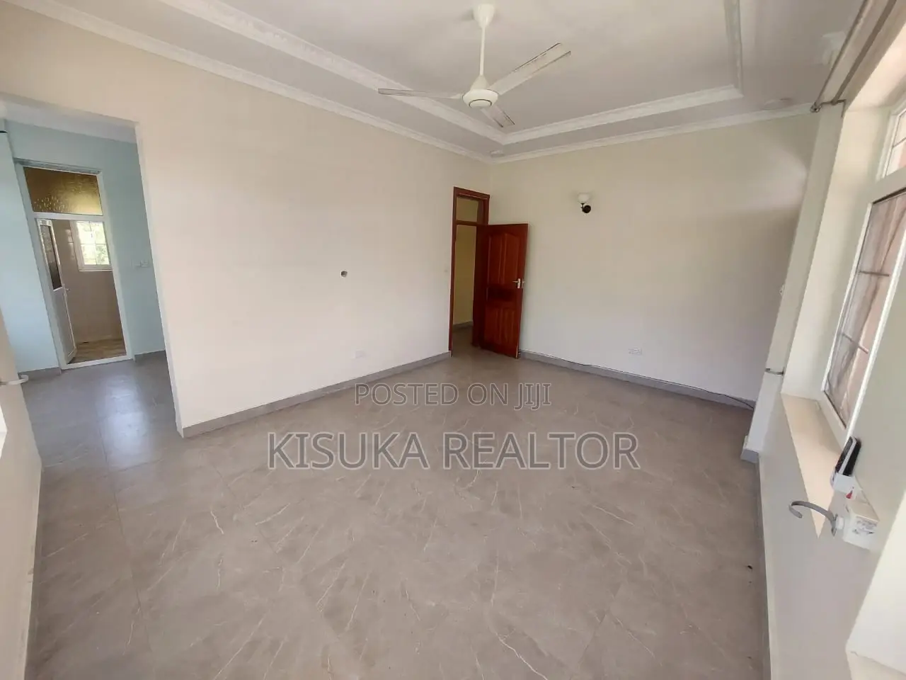 6bdrm House in Ada Estate for rent