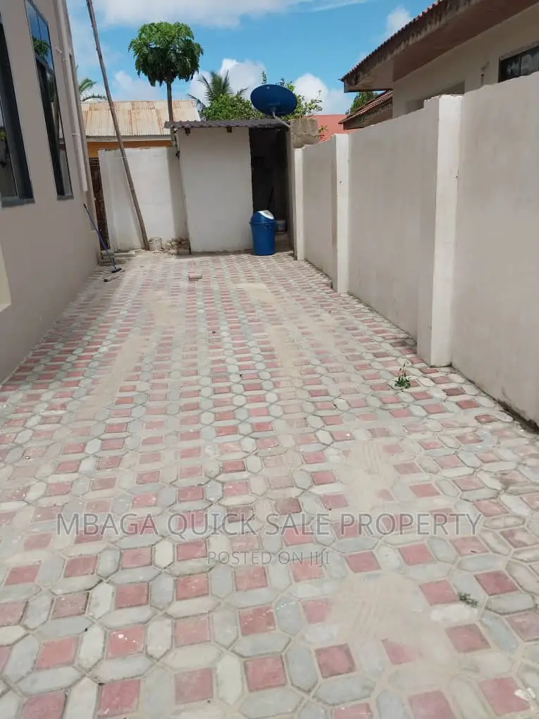 3bdrm Apartment in Boko  Basihaya, Kinondoni for rent