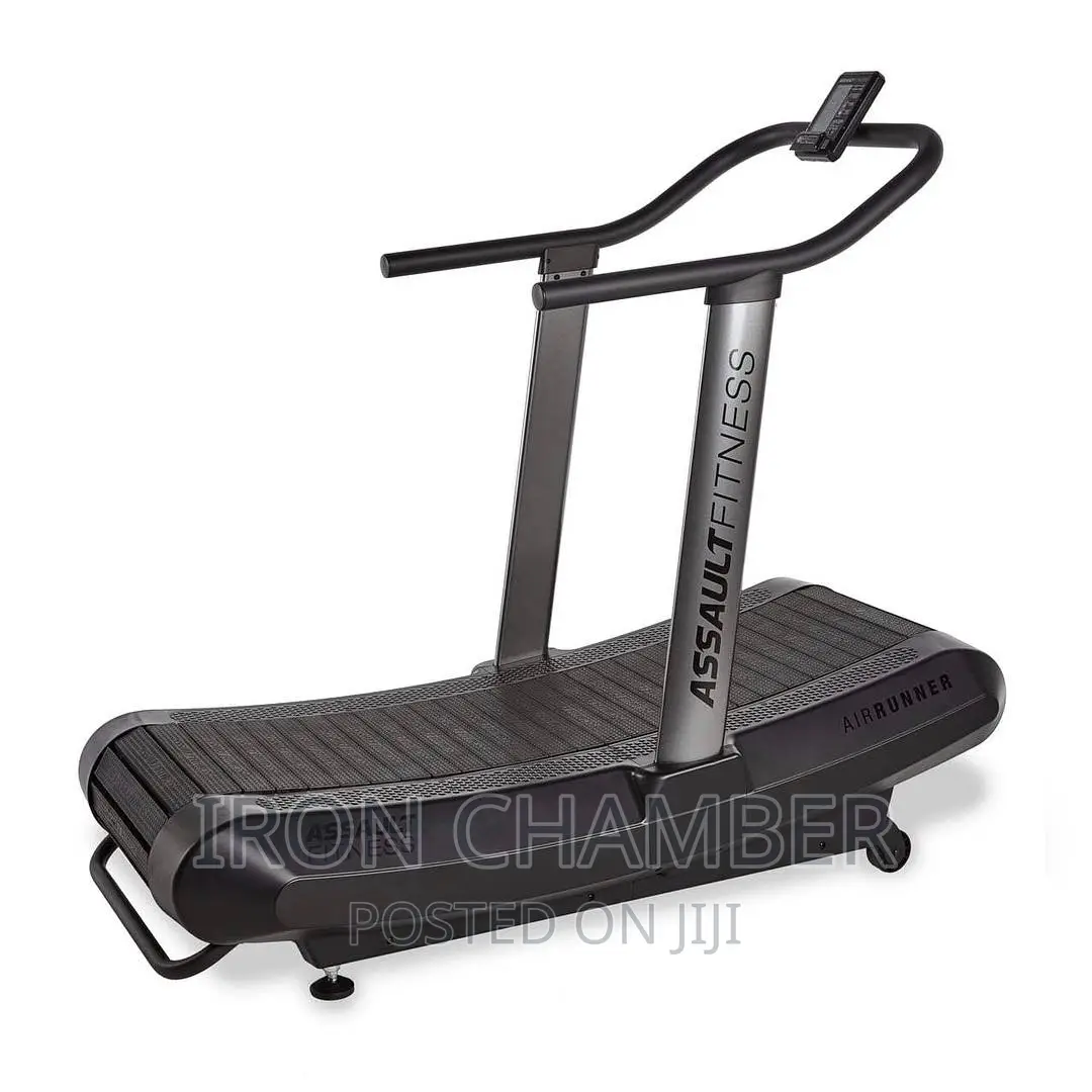 Curved Manual Treadmill.