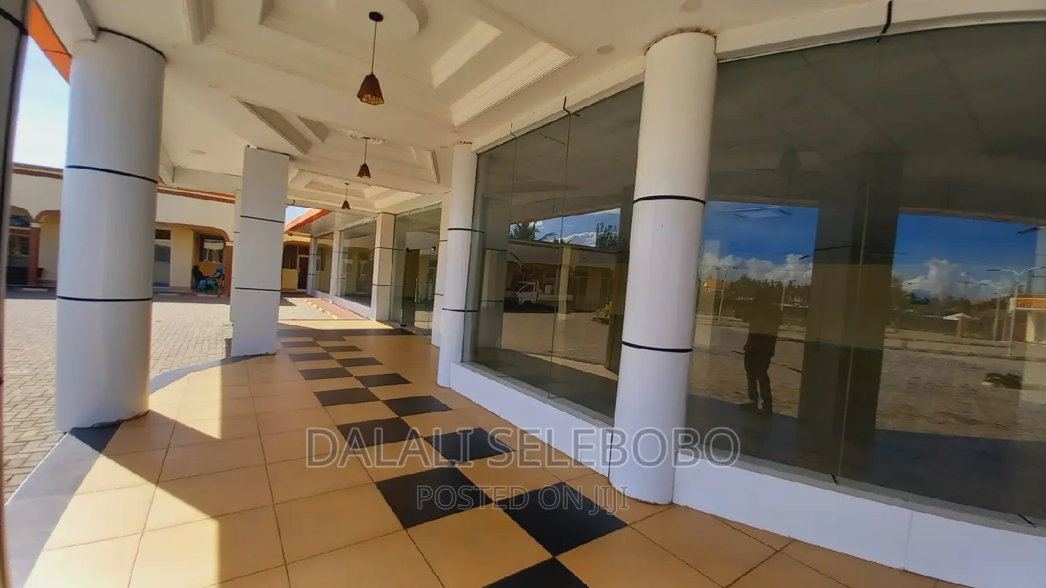 Office Space Kubwa Sana Milioni 17 Bangalore