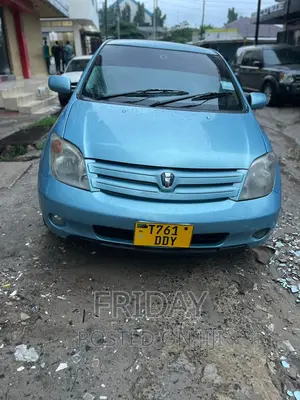 Toyota IST 2005 Blue
