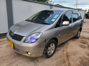 Toyota Corolla Spacio 2004 Silver