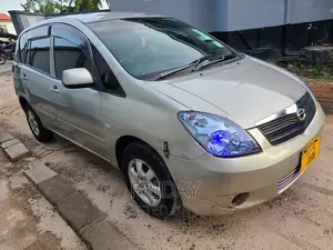 Toyota Corolla Spacio 2004 Silver