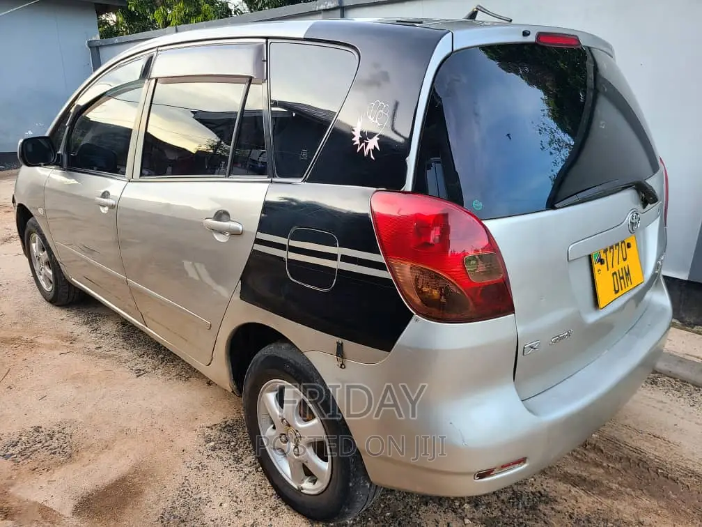 Toyota Corolla Spacio 2004 Silver