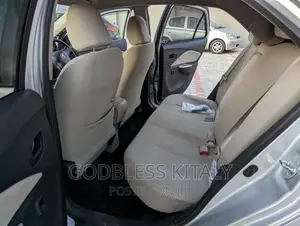 Toyota Belta 2007 Silver