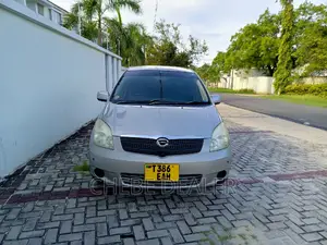 Toyota Corolla Spacio 2003 Gold