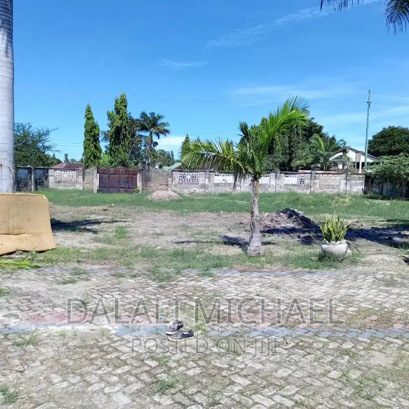Plot for Sale Bahari Beach!#!