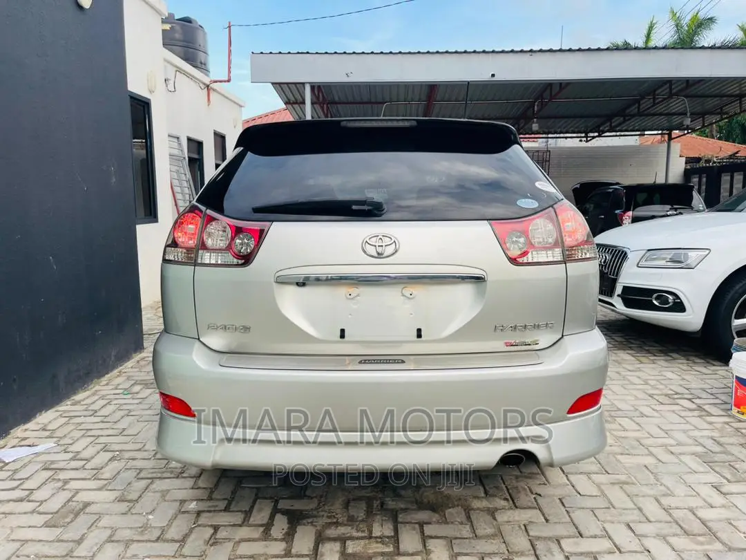 Toyota Harrier 2005 Silver