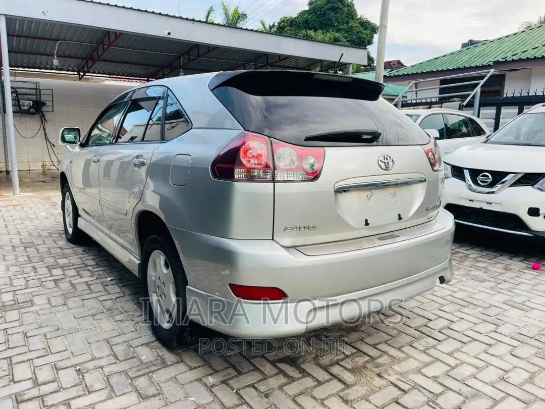 Toyota Harrier 2005 Silver