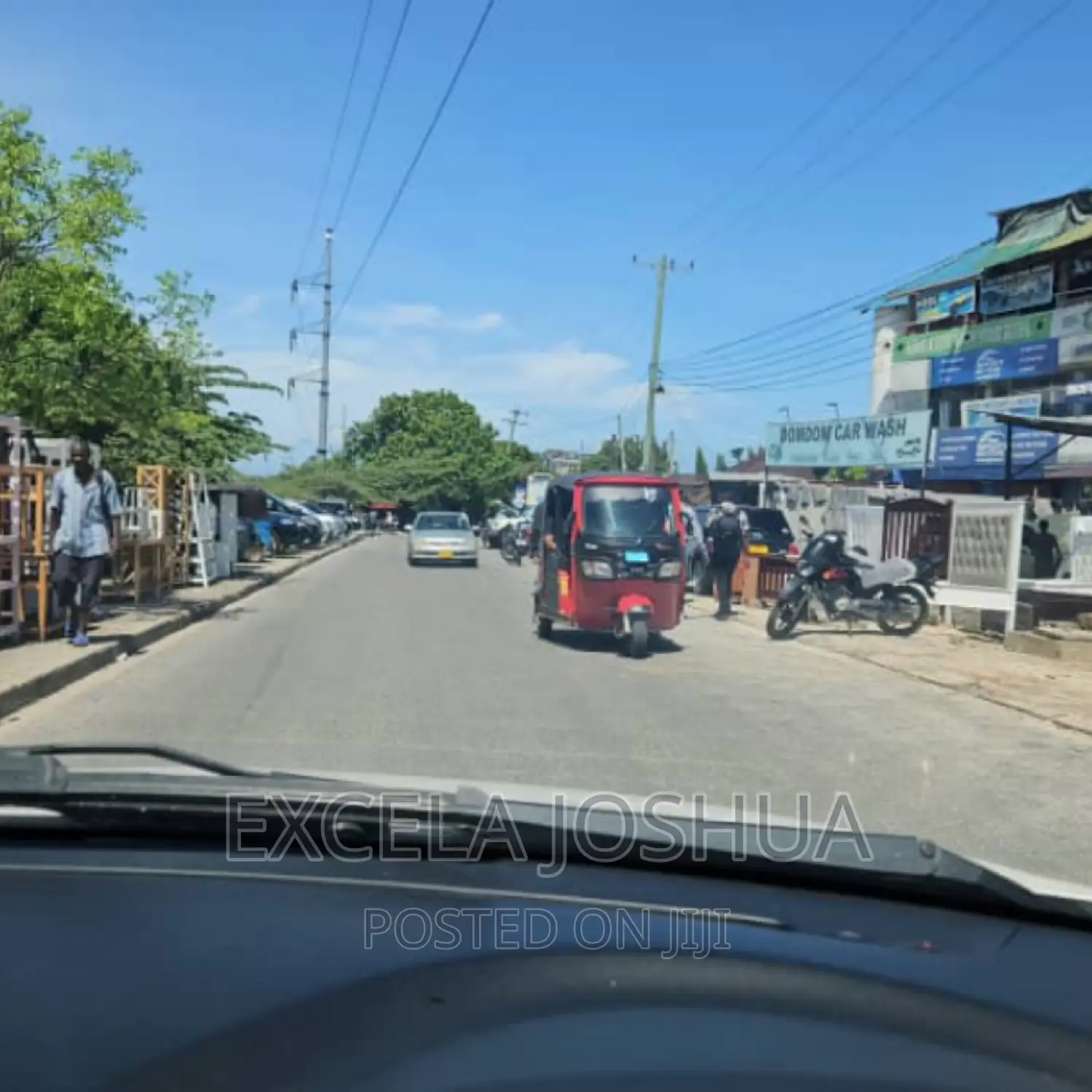 Kiwanja Kinakamata Main Road Kinauzwa Mwenge Mpakani