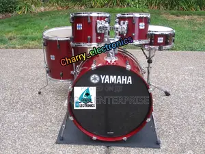ORIGINAL YAMAHA Stage Custom Advantage / DRUMS Set
