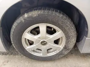 Toyota Sienta 2004 Silver