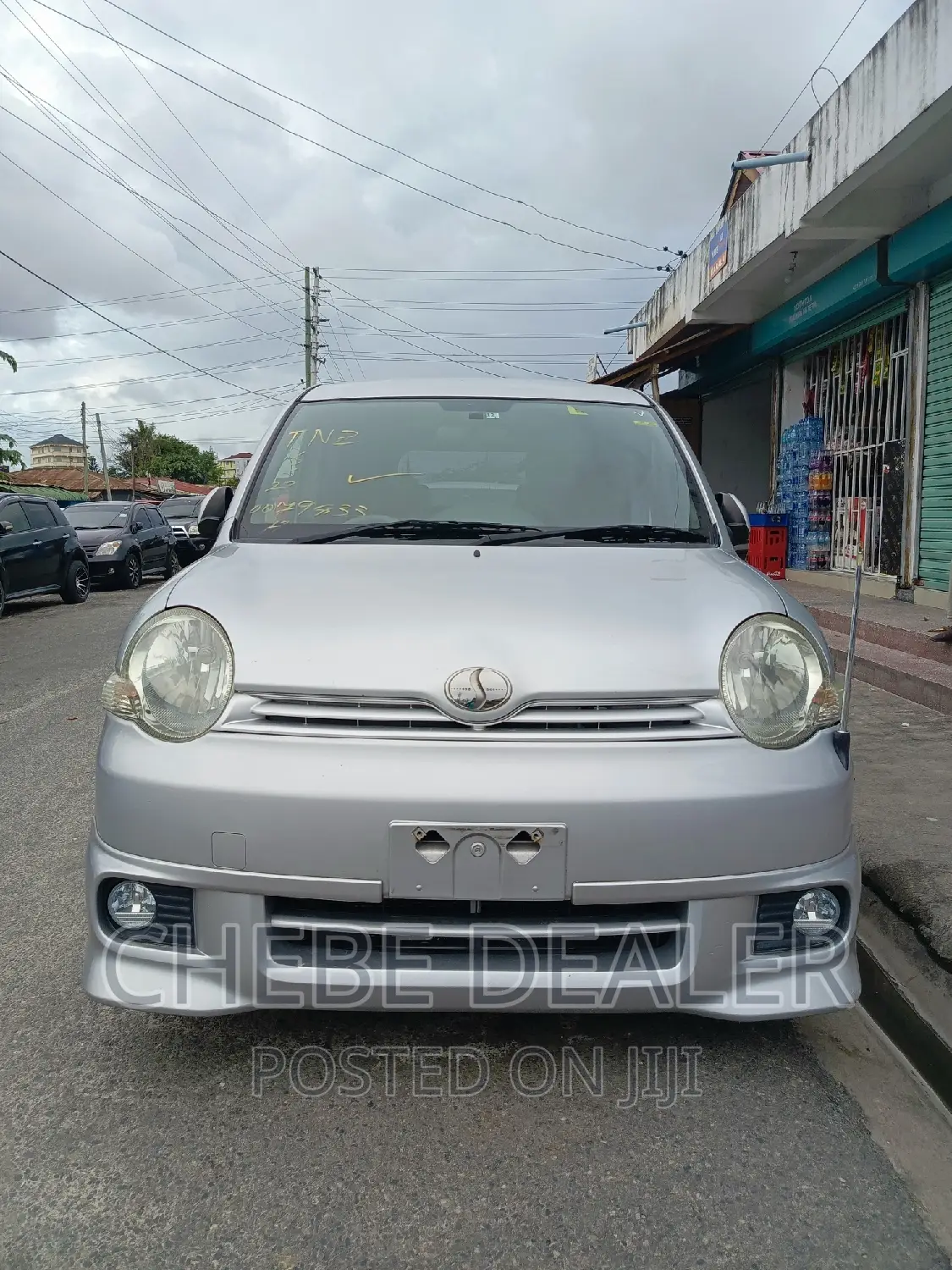 Toyota Sienta 2004 Silver