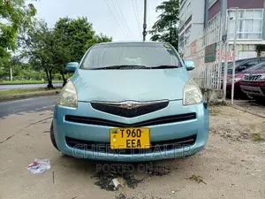 Toyota Ractis 1.3 FWD 2005 Blue