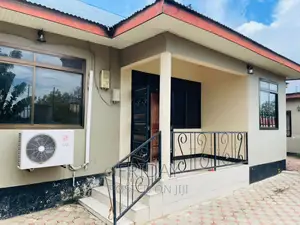 4bdrm Block of Flats in Rungwe Magari, Kinondoni for sale