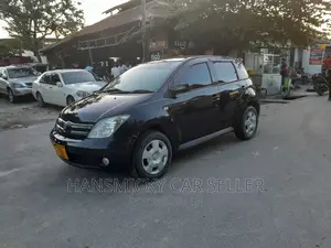 Toyota IST 2004 Black