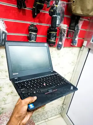 Laptop Lenovo ThinkPad 11e 4GB Intel Pentium HDD 250GB