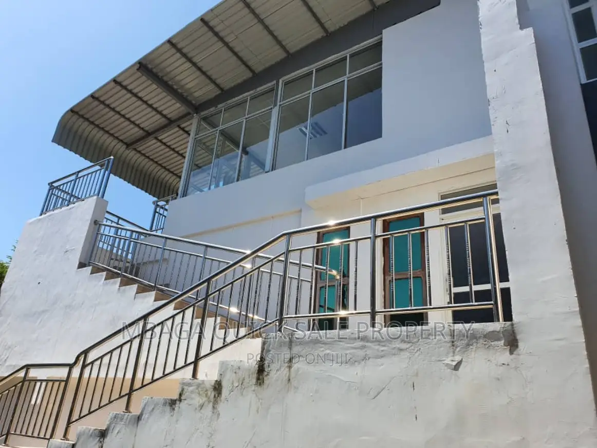 5bdrm House in Up A Game Near, Upanga West for rent