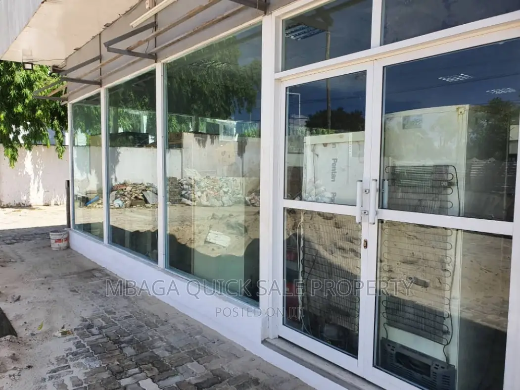5bdrm House in Up A Game Near, Upanga West for rent