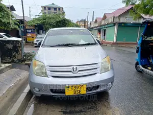 Toyota IST 2005 Silver