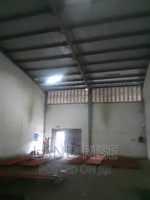 Warehouse in Mandela Road