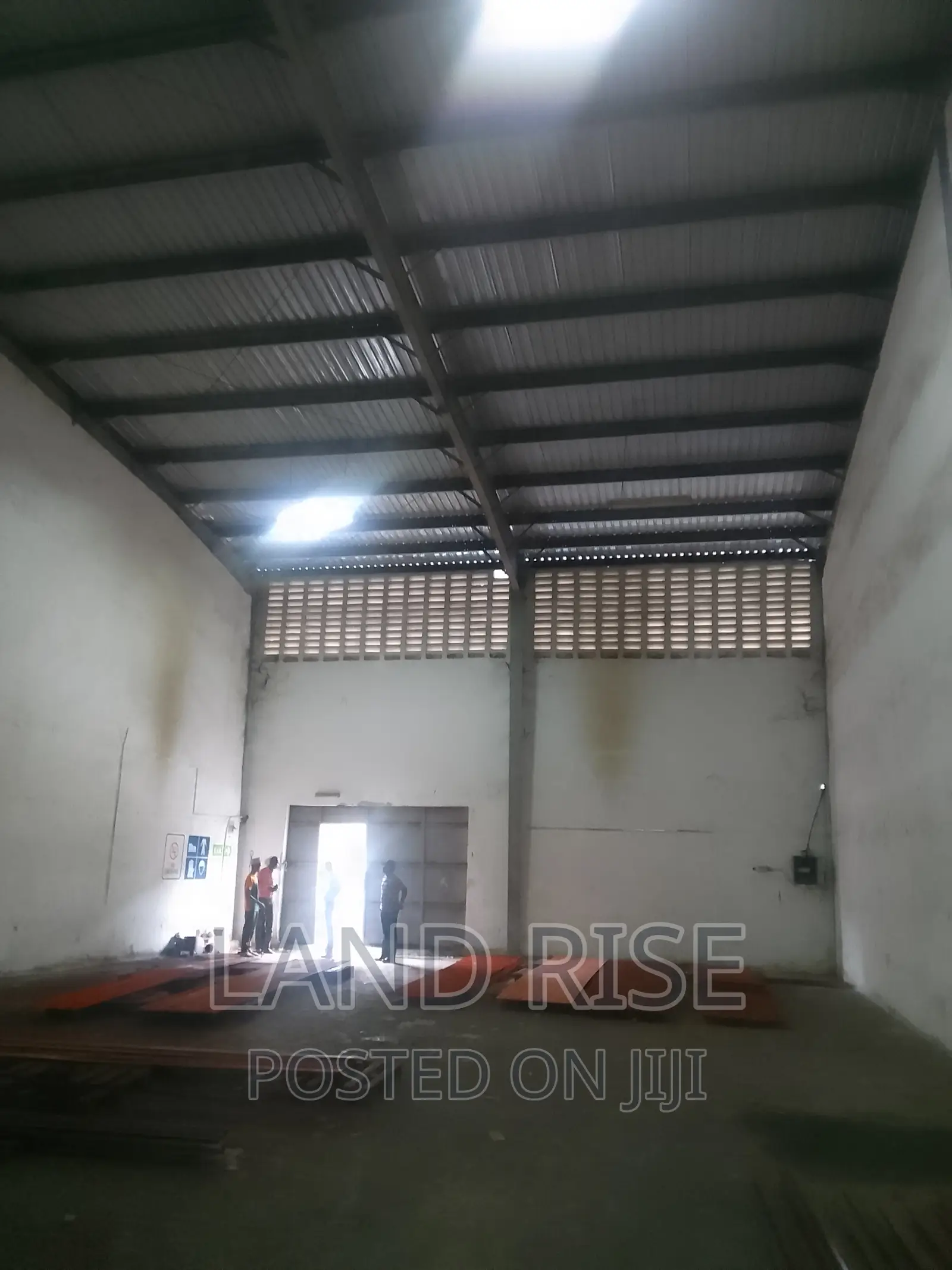 Warehouse in Mandela Road