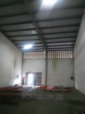 Warehouse in Mandela Road