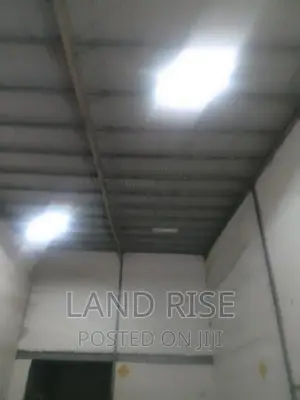 Warehouse in Mandela Road