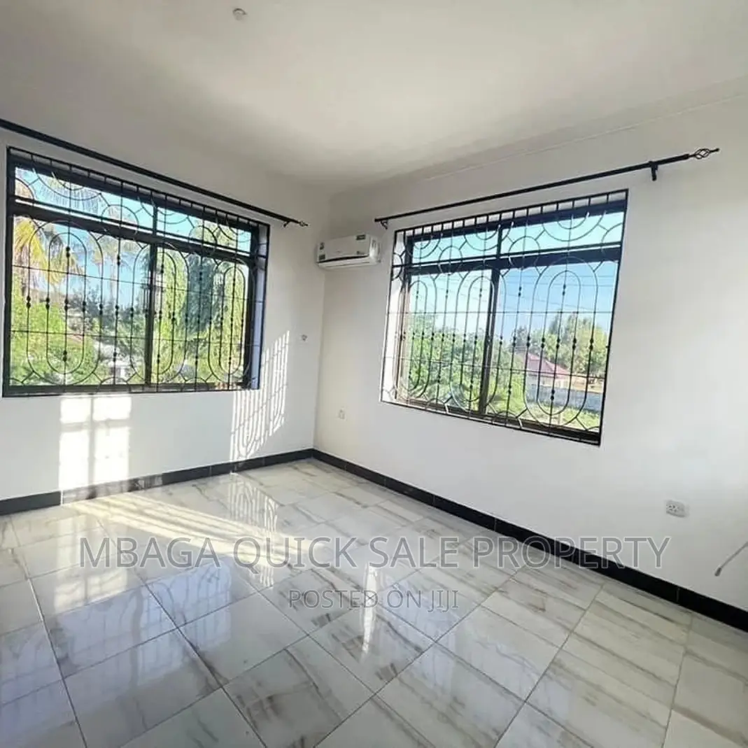 5bdrm House in Mbezi Beach  Efm for rent
