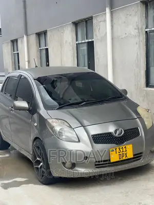 Toyota Vitz 1.5 FWD 5dr 2005 Gray