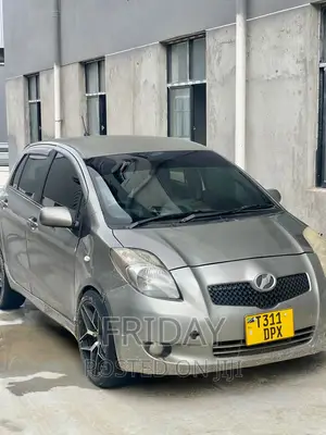 Toyota Vitz 1.5 FWD 5dr 2005 Gray