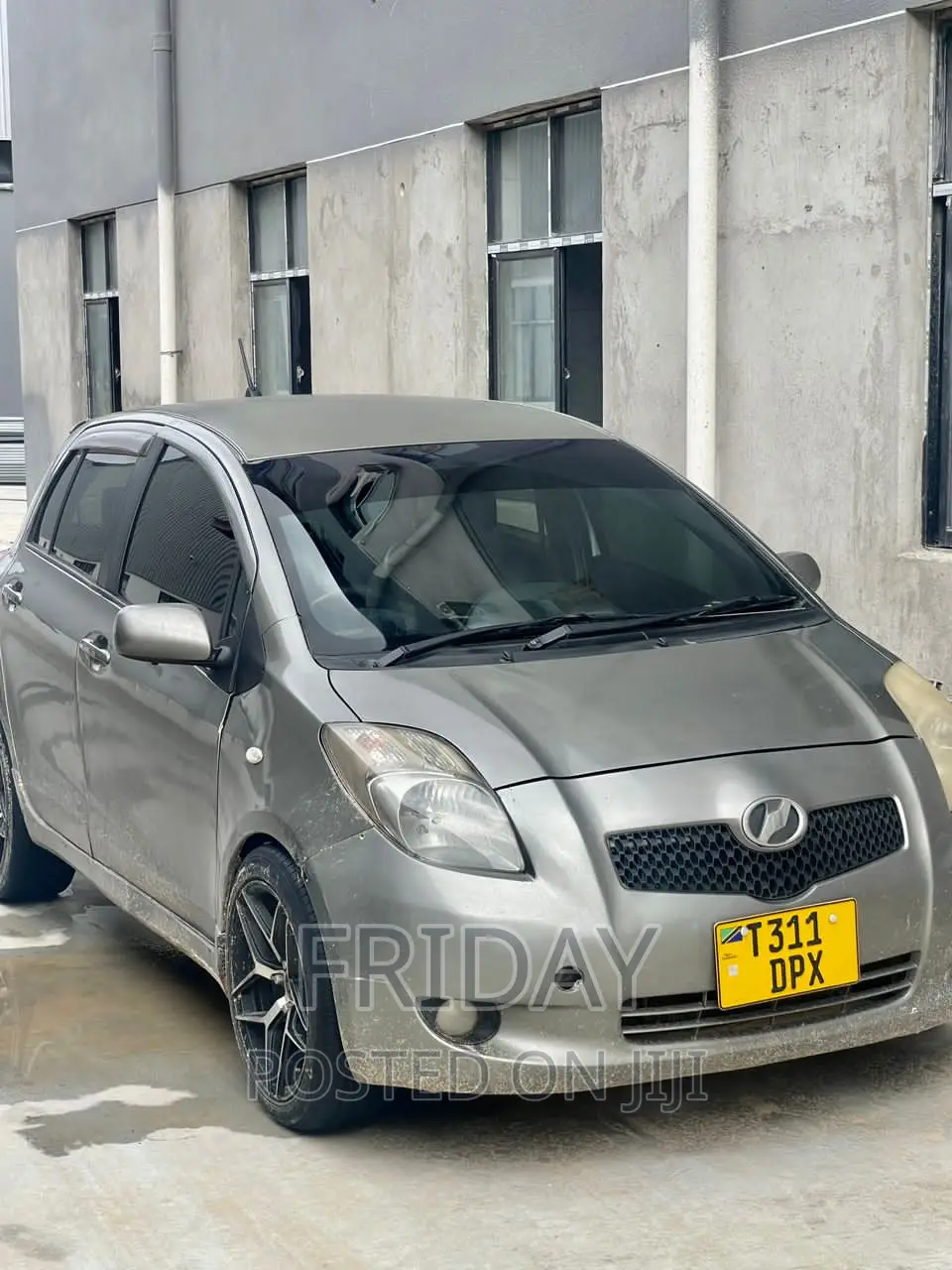 Toyota Vitz 1.5 FWD 5dr 2005 Gray