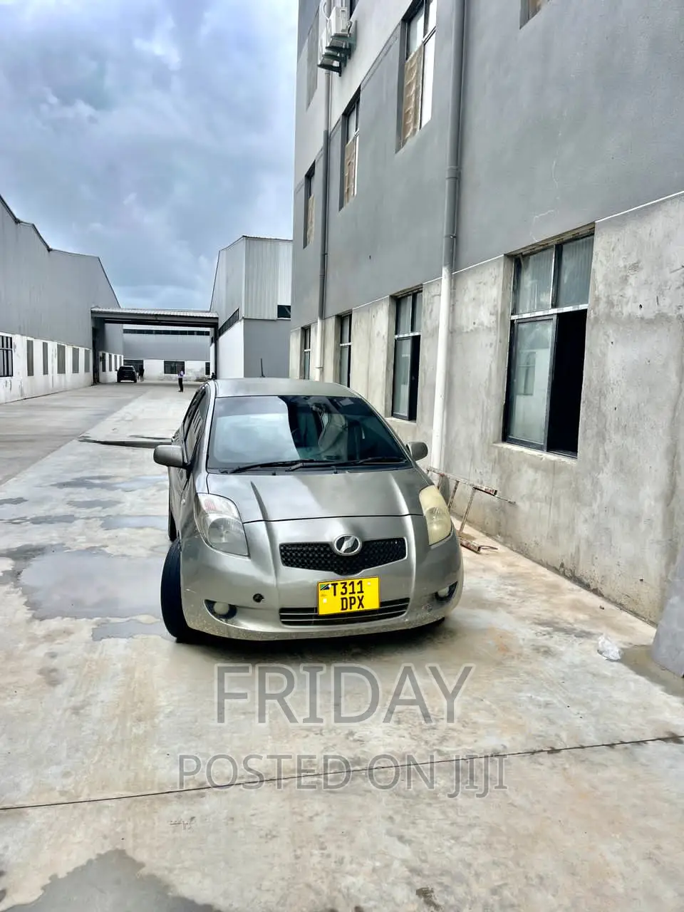 Toyota Vitz 1.5 FWD 5dr 2005 Gray