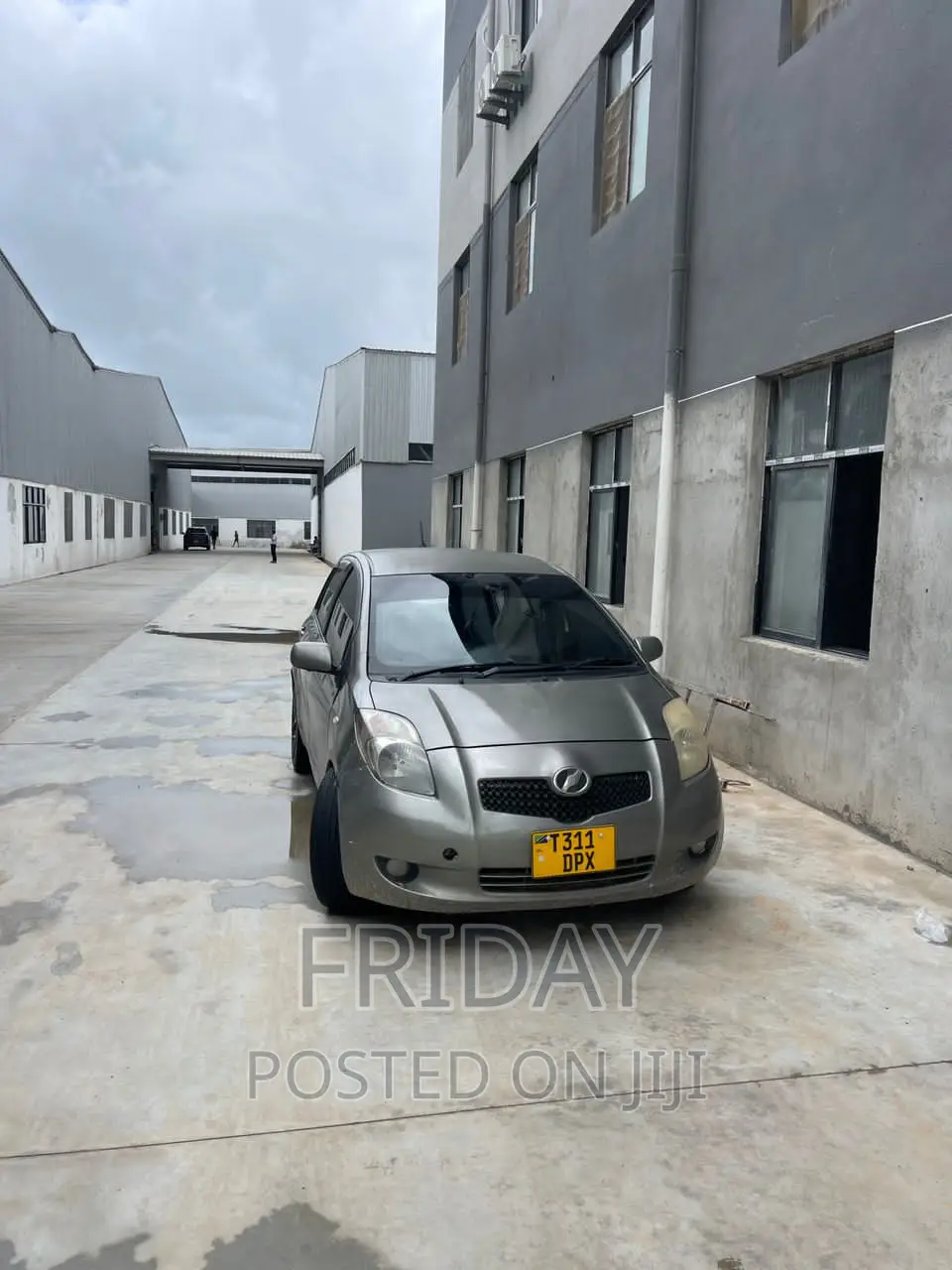 Toyota Vitz 1.5 FWD 5dr 2005 Gray