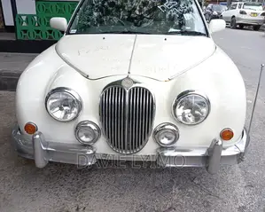 Nissan March 2001 Ivory