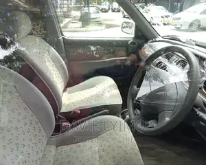 Nissan March 2001 Ivory
