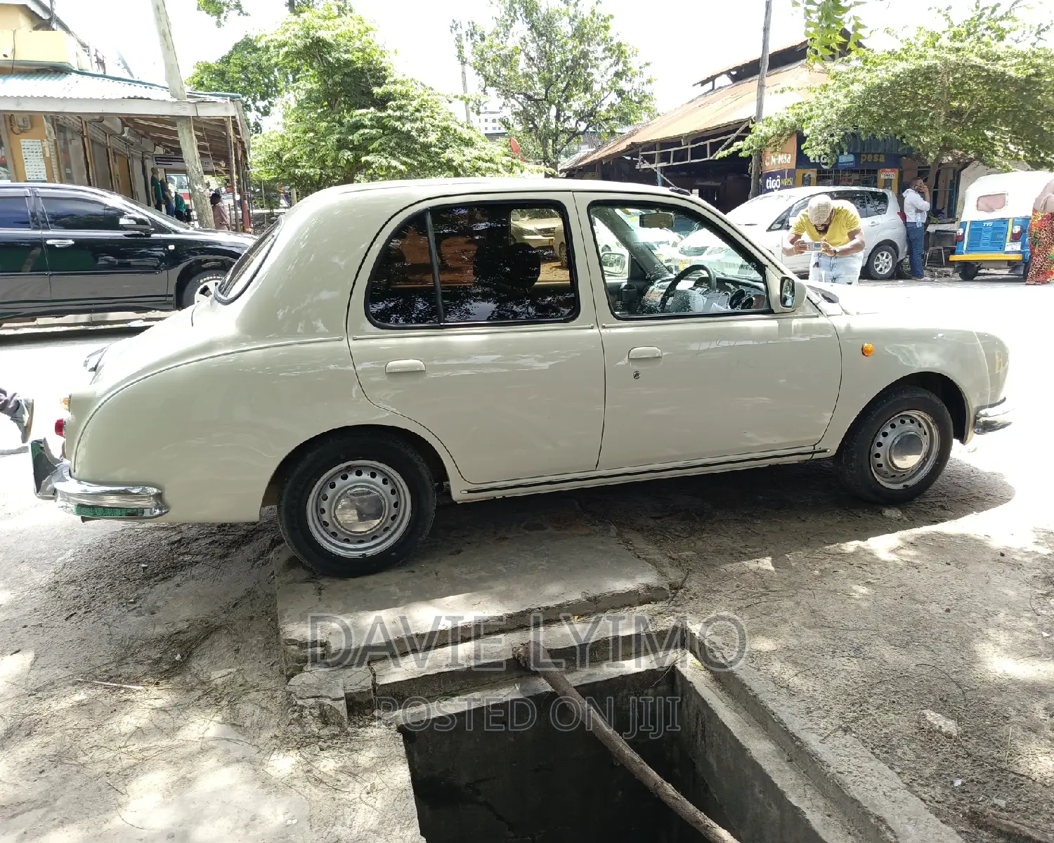 Nissan March 2001 Ivory