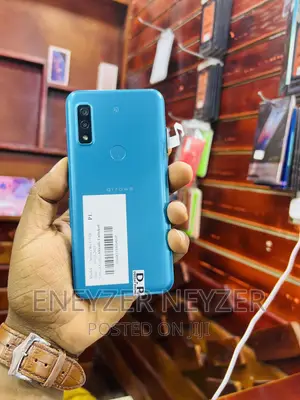 Fujitsu Arrows We F-51B 64 GB Blue