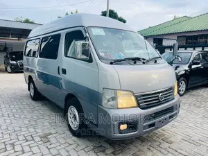 Nissan Caravan (Urvan) 2004 Beige