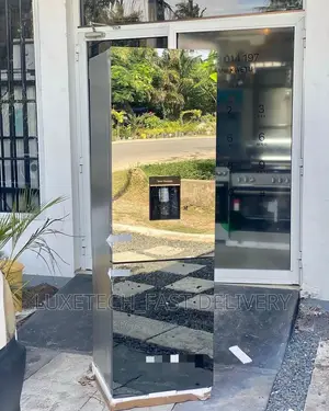 Hisense H370bmi-Water Dispenser Refrigerator Mirror Design