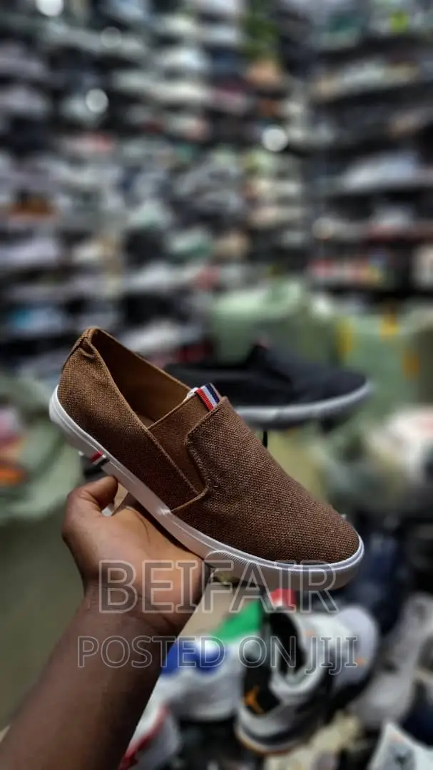 Simple Sneakers | Simpo Raba