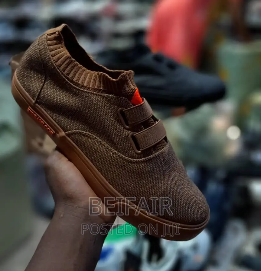 Simple Sneakers | Simpo Raba