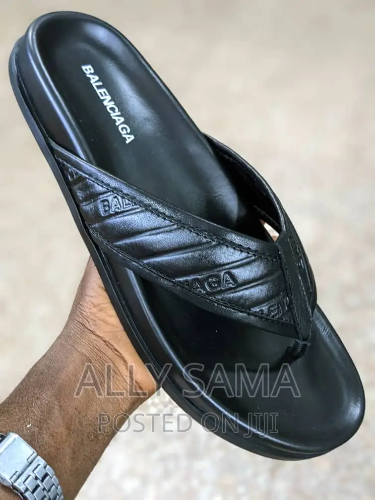 BALENCIAGA Full Black Material Up Leather Down Rubber