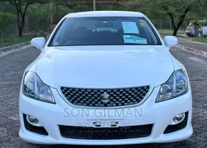 Toyota Crown 2009 White