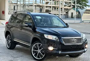 Toyota Vanguard 2013 Black