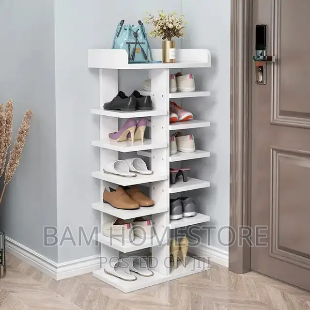 Simple Wooden Shuerack