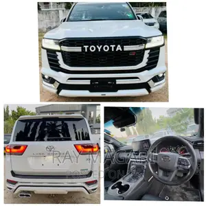 Toyota Land Cruiser 2022 White