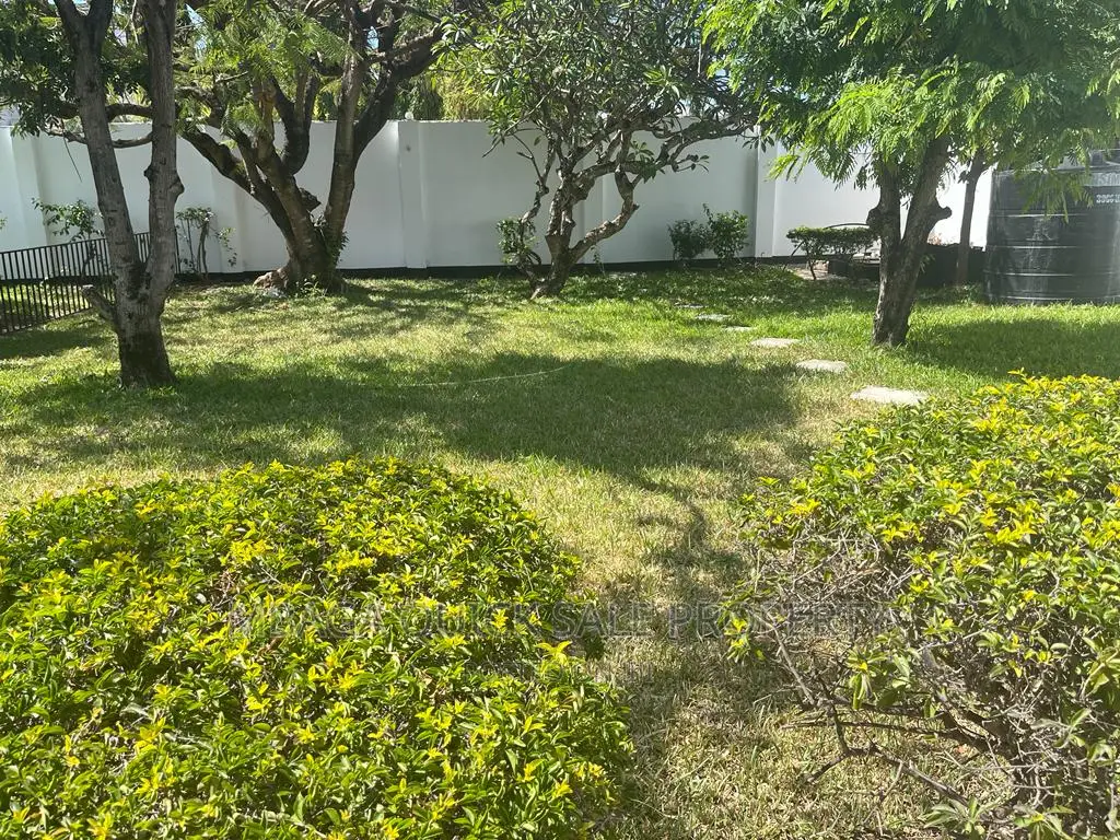 4bdrm Apartment in Masaki for rent