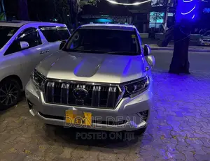 Toyota Land Cruiser Prado 2017 Silver