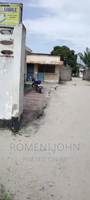 Gesti Inauzwa Milioni 65 Ukonga Moshibar 15 Room.